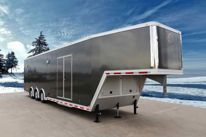 inTech Gooseneck Trailer