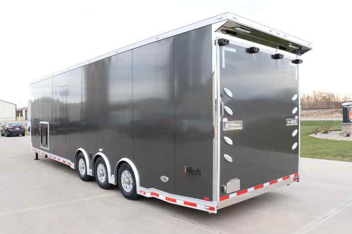inTech Gooseneck Trailer