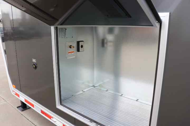 inTech Gooseneck Trailer