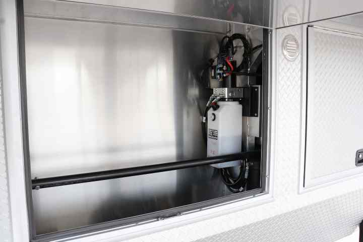 inTech Gooseneck Trailer