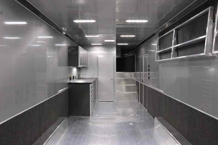 inTech Gooseneck Trailer