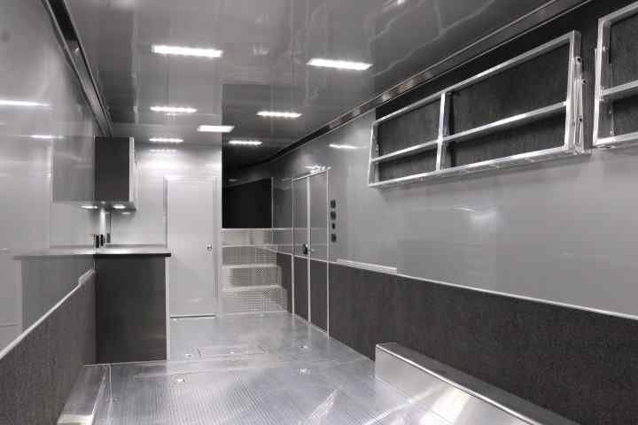 inTech Gooseneck Trailer