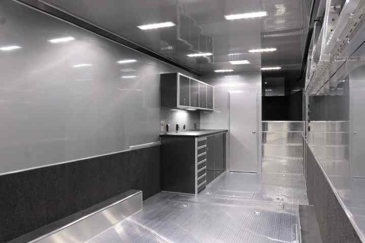 inTech Gooseneck Trailer
