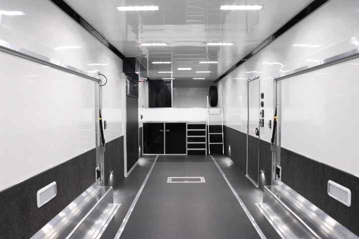 inTech Gooseneck Trailer