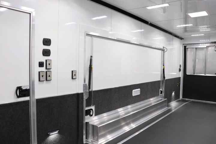inTech Gooseneck Trailer