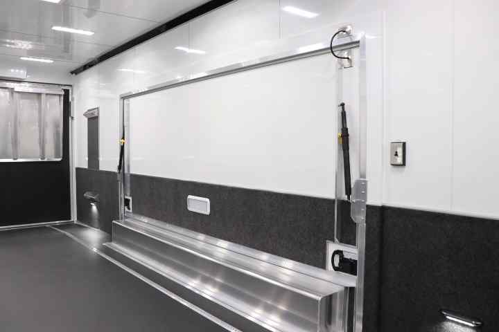 inTech Gooseneck Trailer