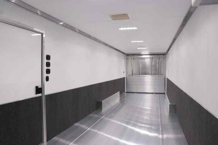 inTech Gooseneck Trailer