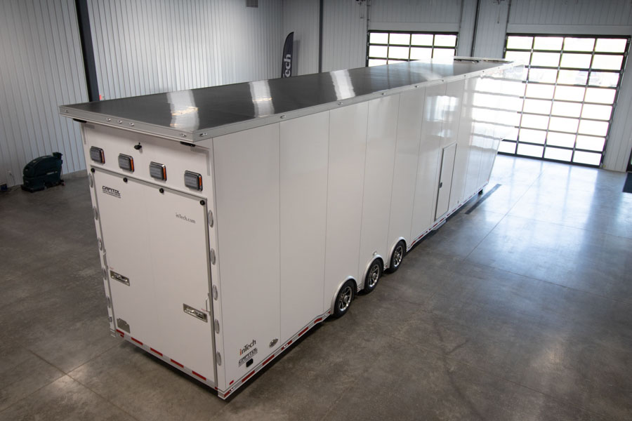 inTech Gooseneck Trailer