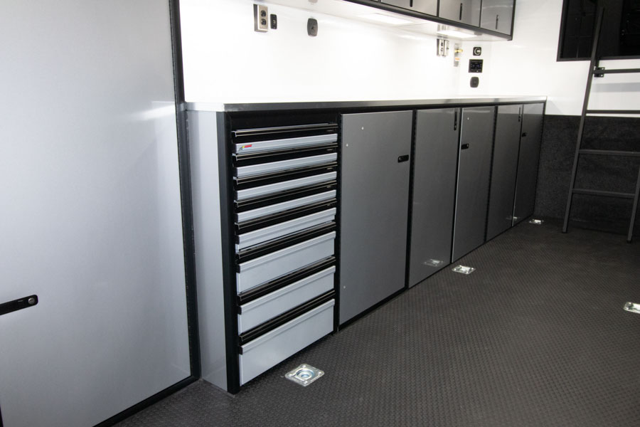 inTech Gooseneck Trailer