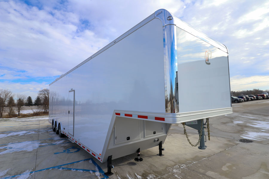 inTech Gooseneck Trailer