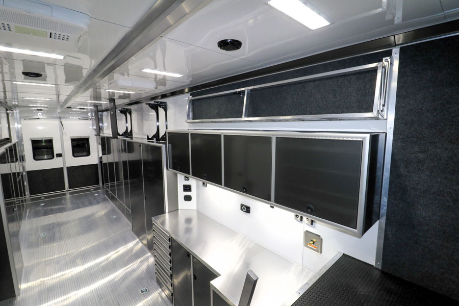 inTech Gooseneck Trailer