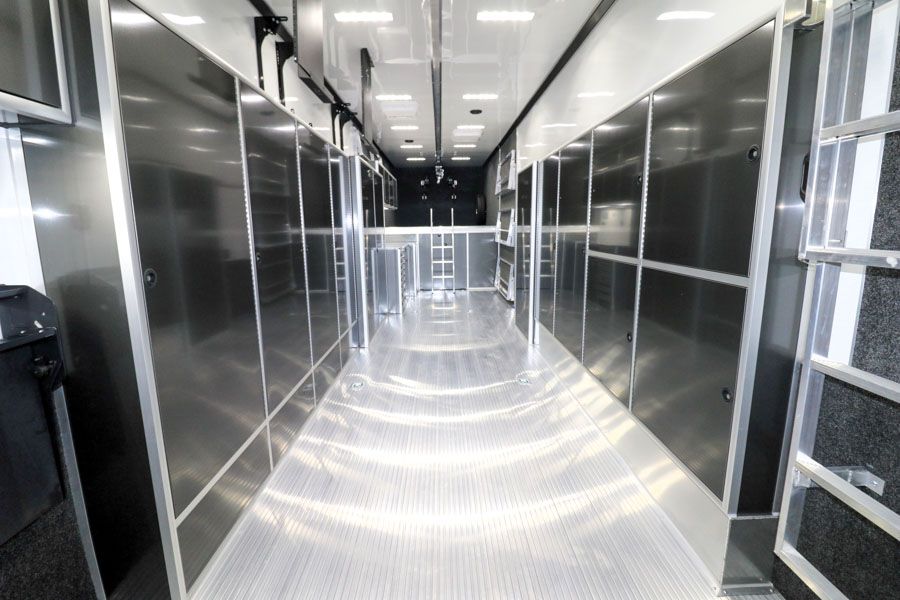 inTech Gooseneck Trailer