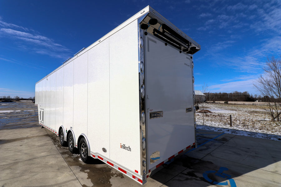 inTech Gooseneck Trailer
