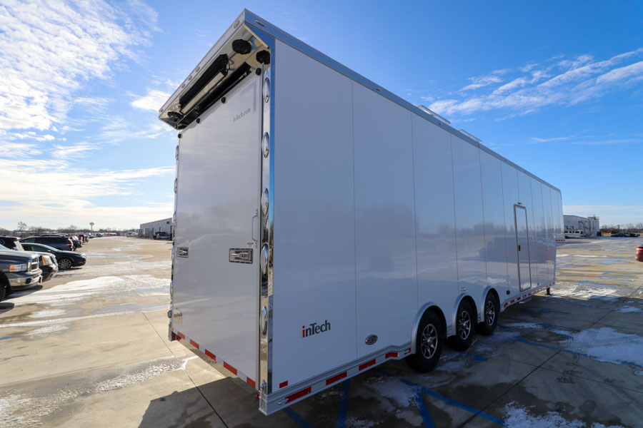 inTech Gooseneck Trailer