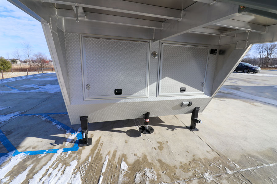 inTech Gooseneck Trailer