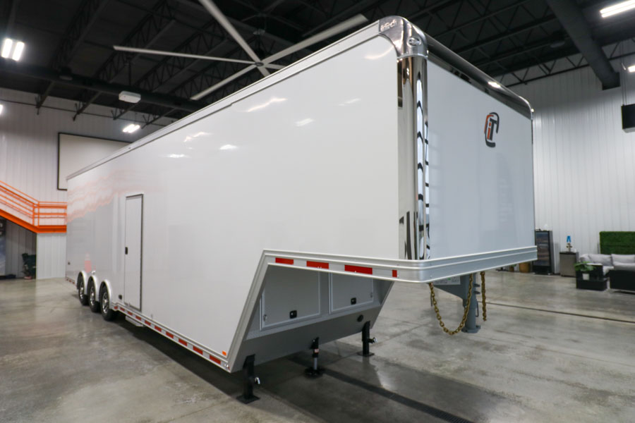 inTech Gooseneck Trailer