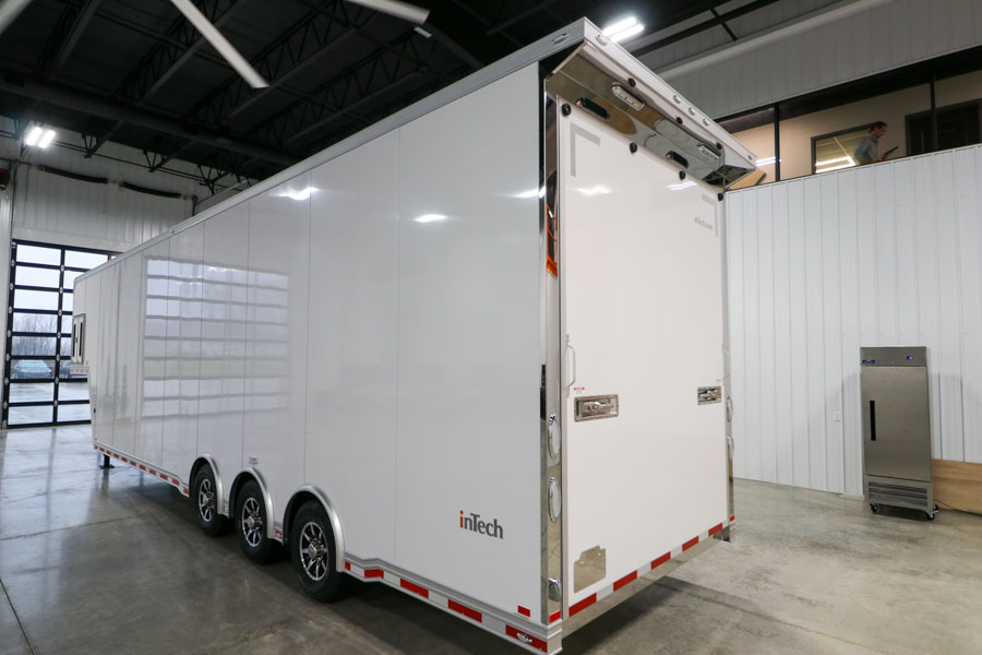 inTech Gooseneck Trailer
