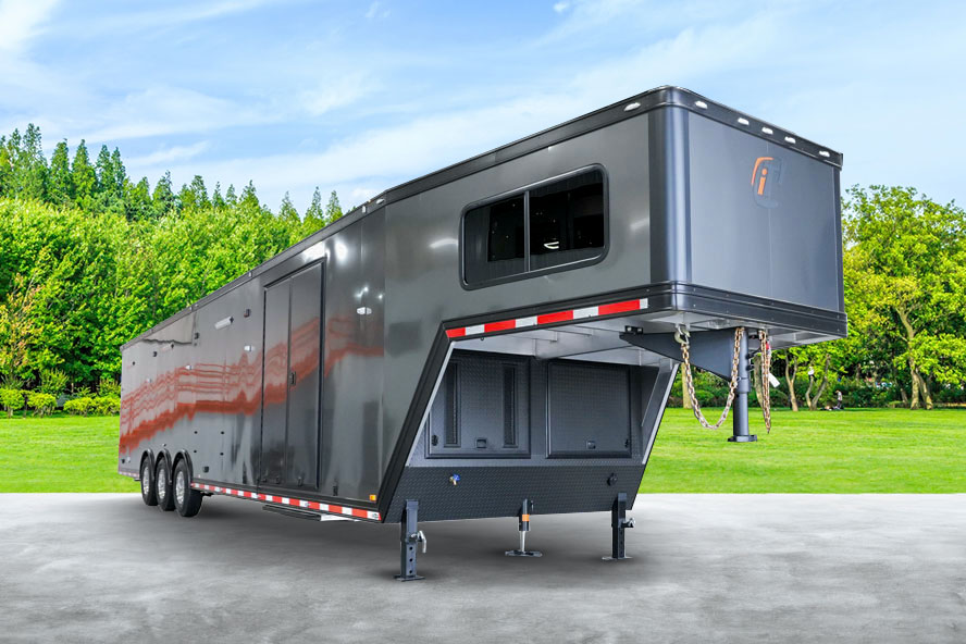 inTech Gooseneck Trailer