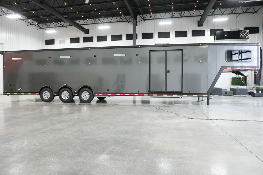 inTech Gooseneck Trailer