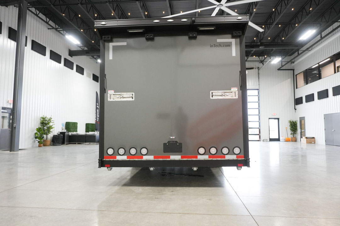 inTech Gooseneck Trailer