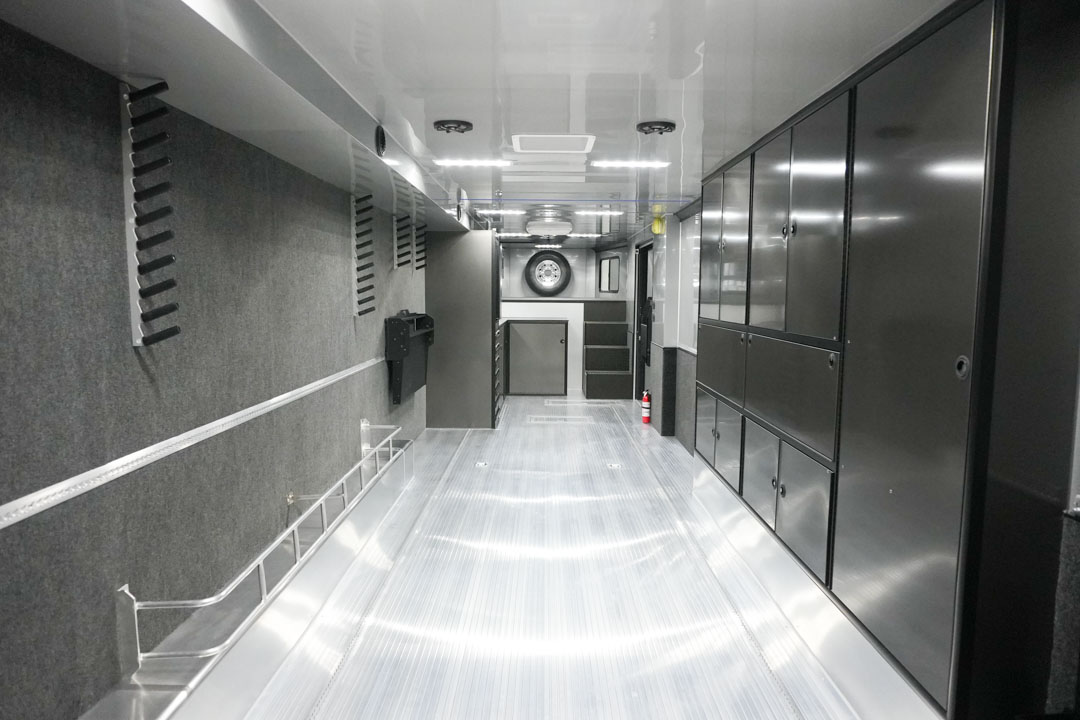 inTech Gooseneck Trailer