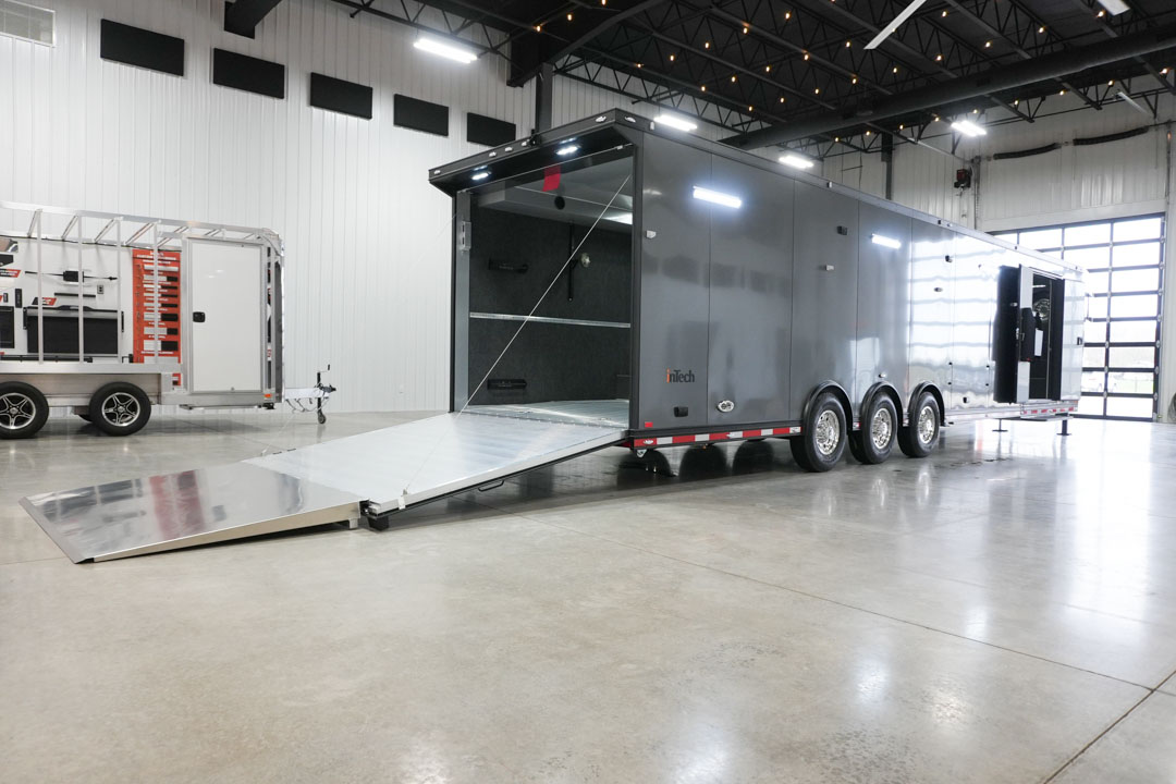 inTech Gooseneck Trailer
