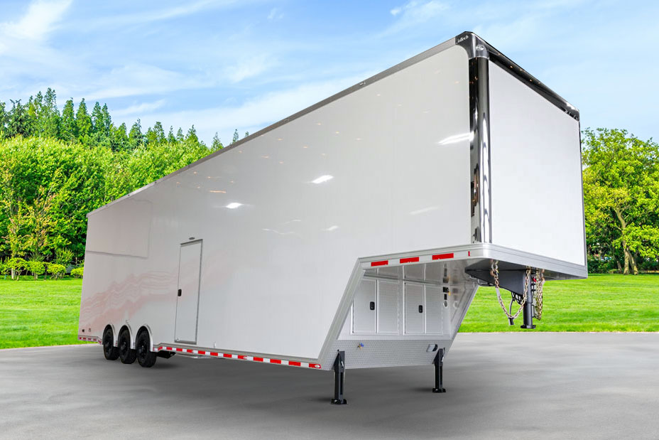 inTech Gooseneck Trailer