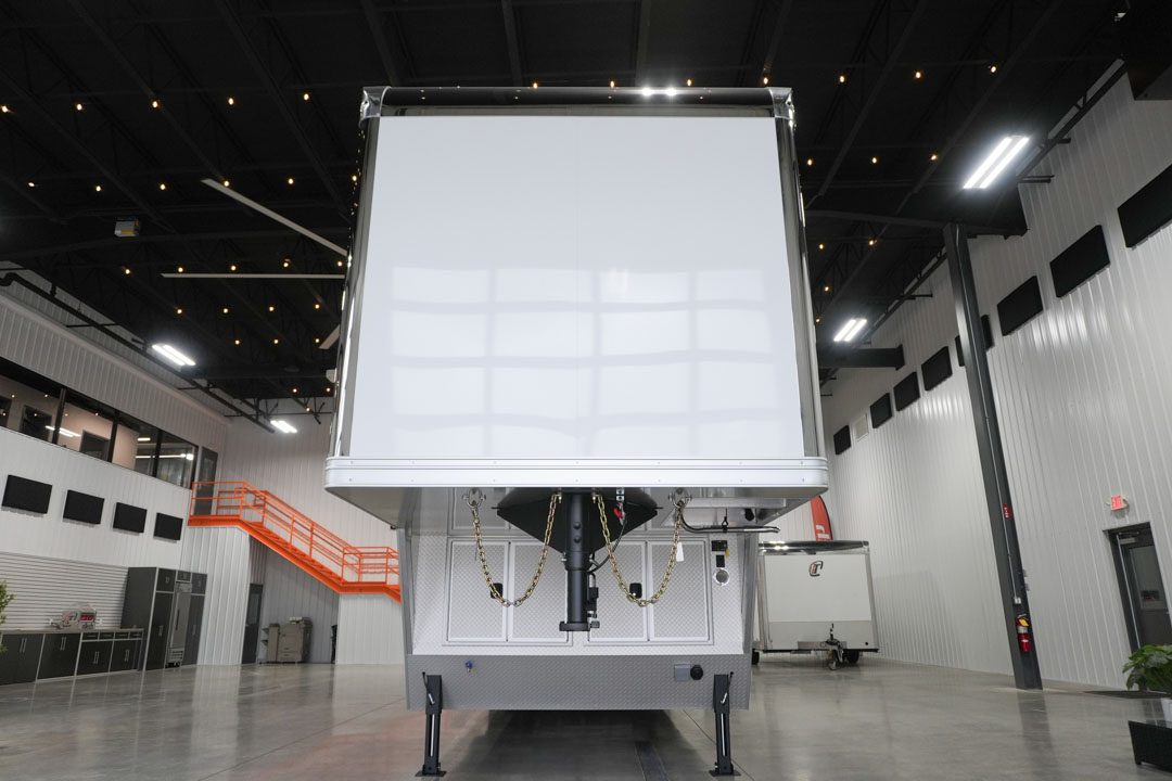 inTech Gooseneck Trailer