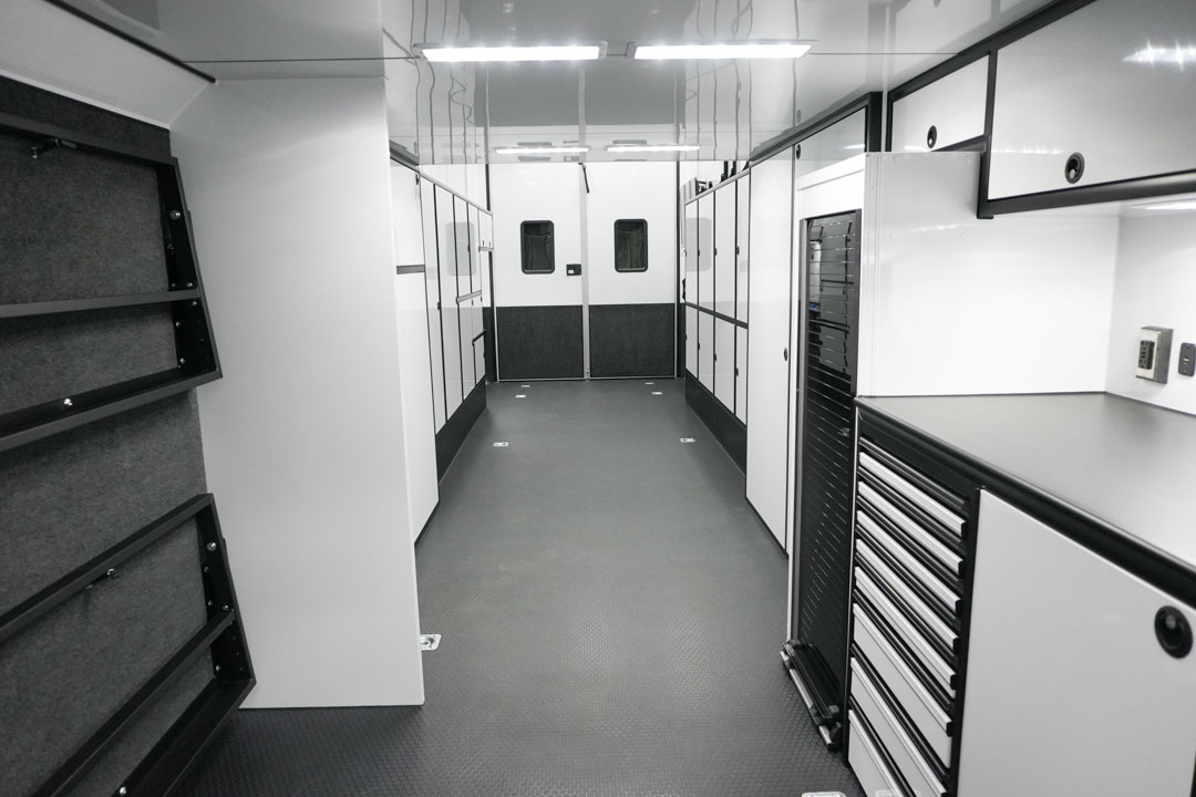 inTech Gooseneck Trailer