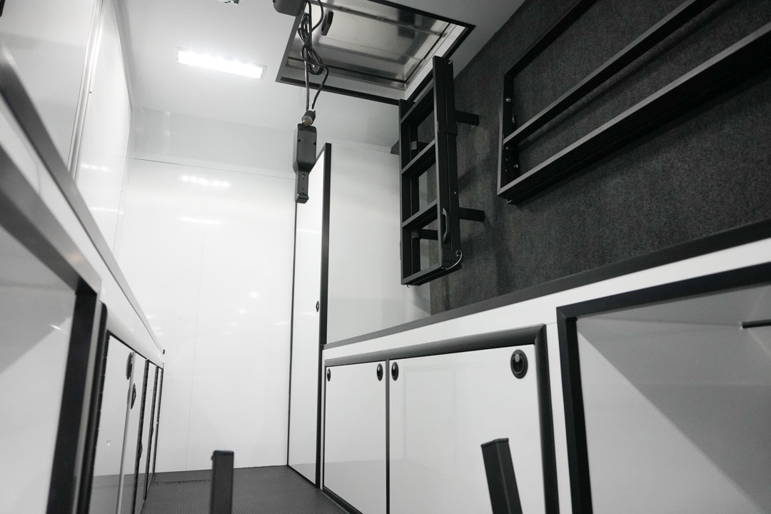 inTech Gooseneck Trailer