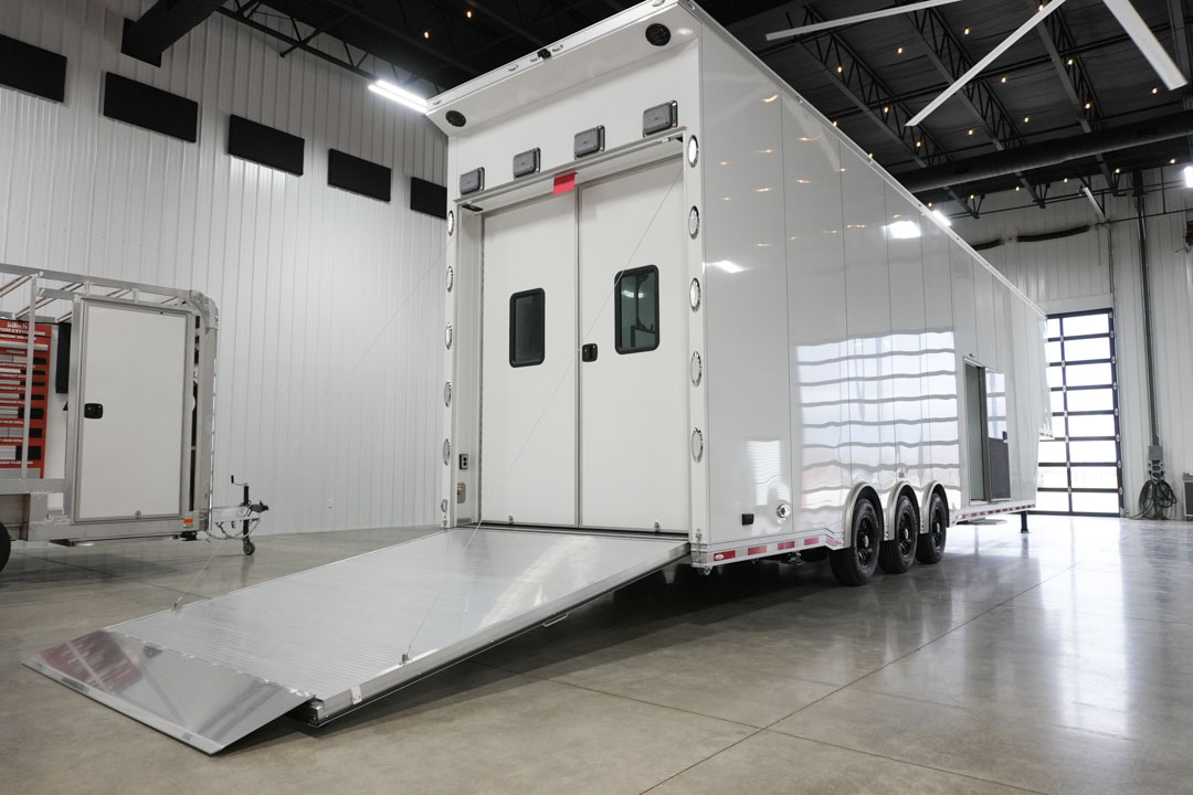 inTech Gooseneck Trailer