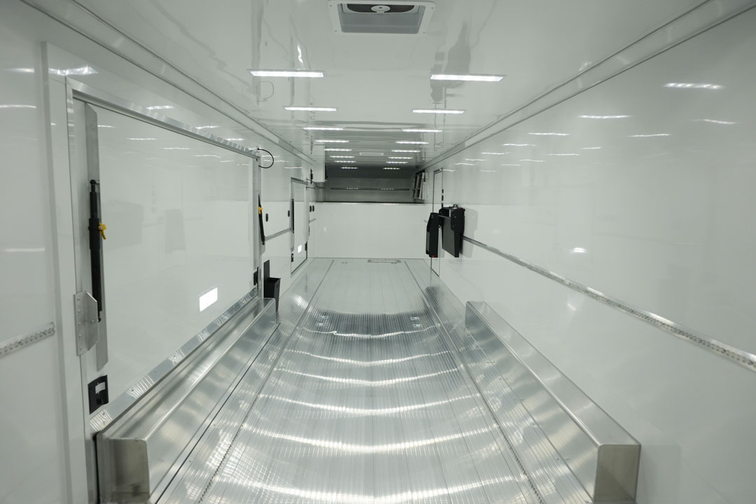 inTech Gooseneck Trailer