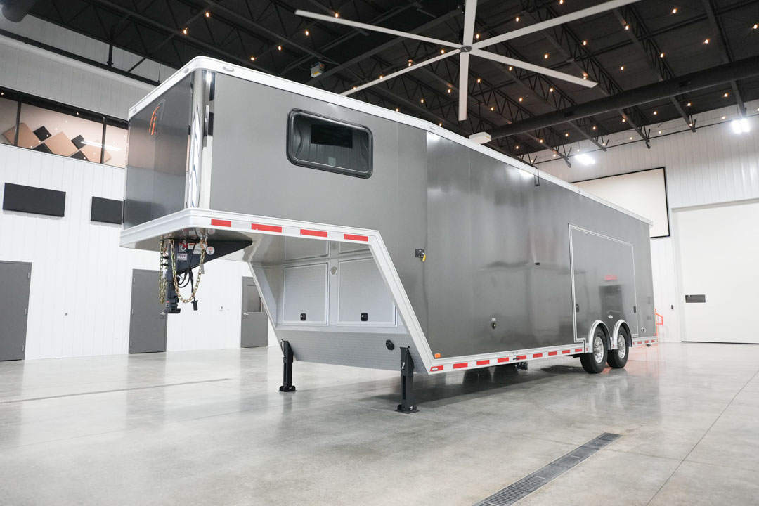 inTech Gooseneck Trailer