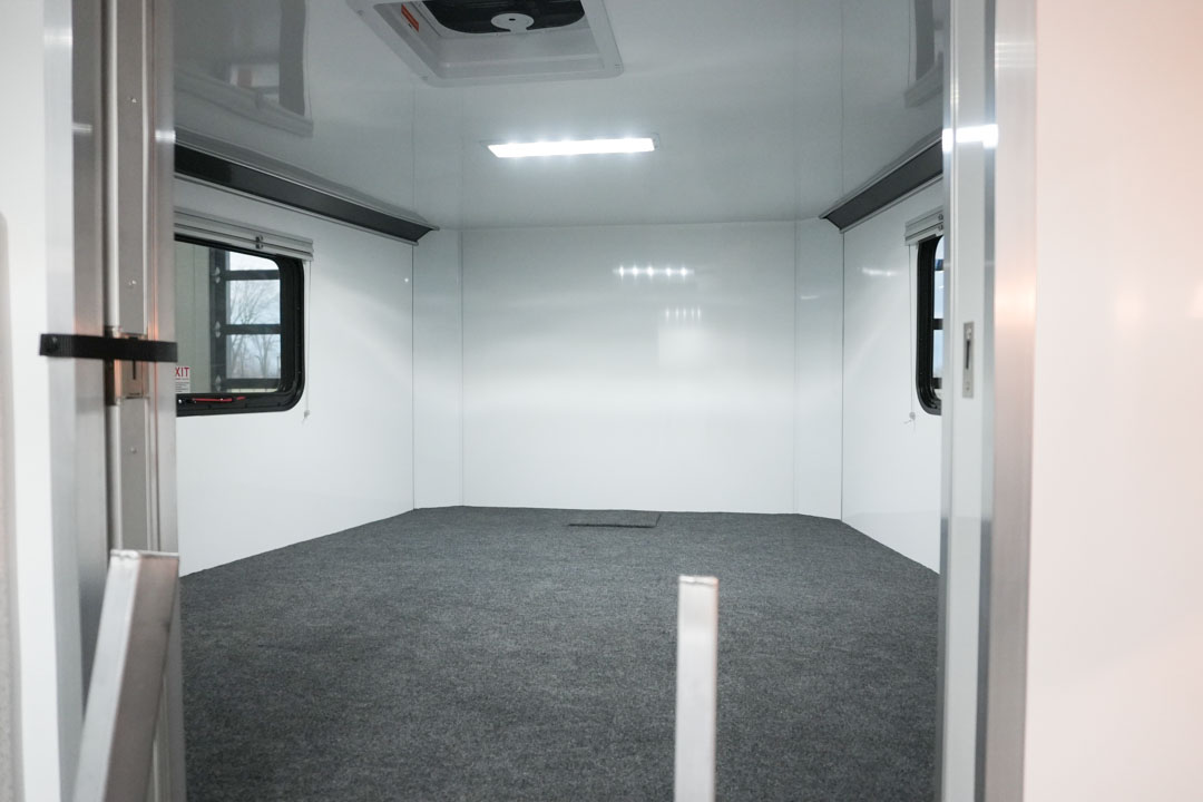 inTech Gooseneck Trailer