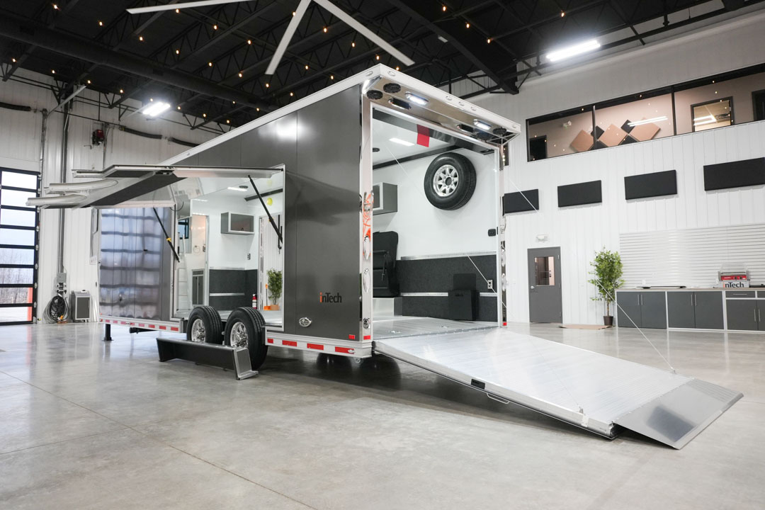 inTech Gooseneck Trailer
