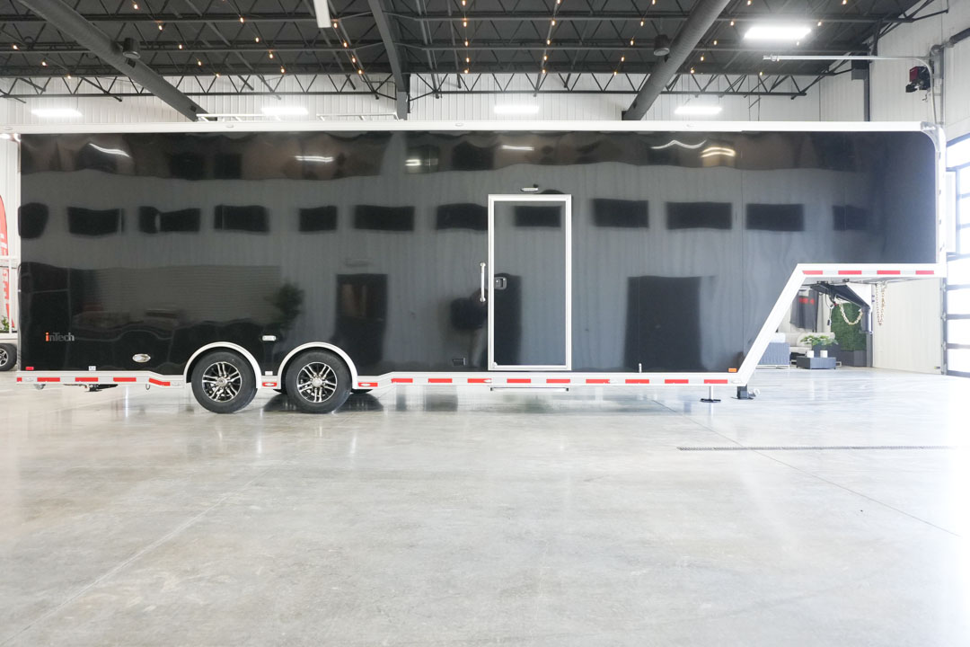inTech Gooseneck Trailer