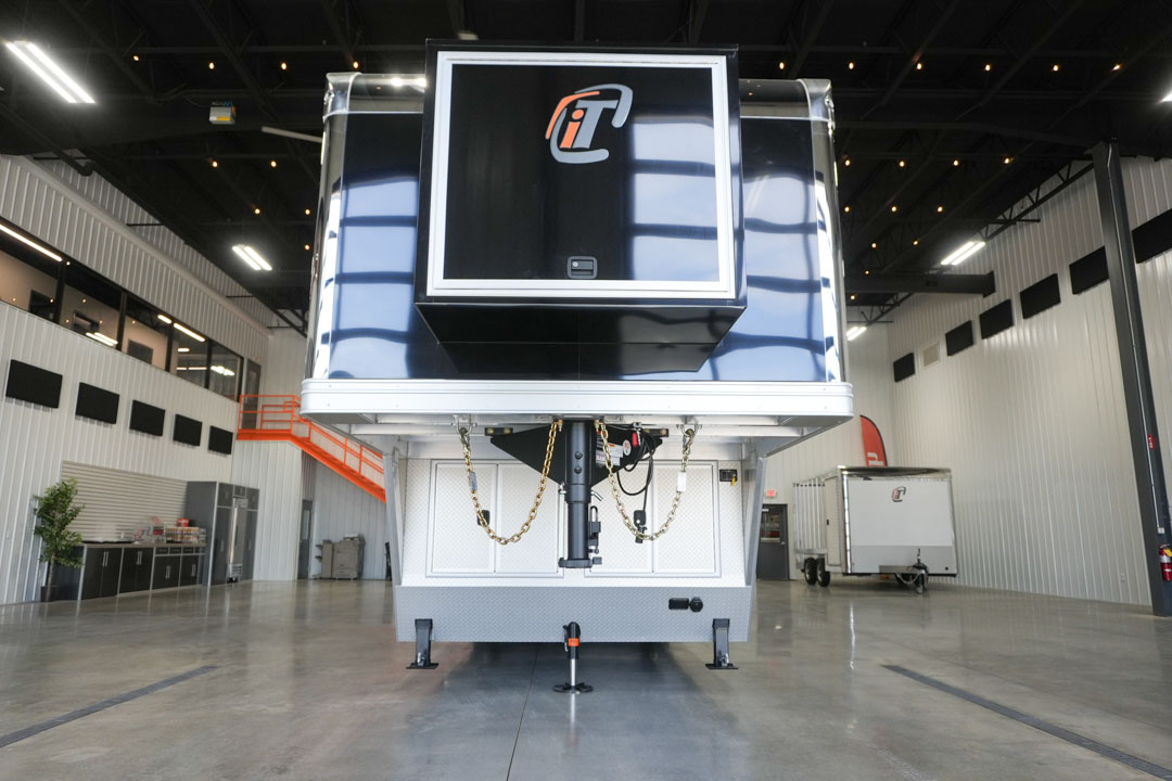 inTech Gooseneck Trailer