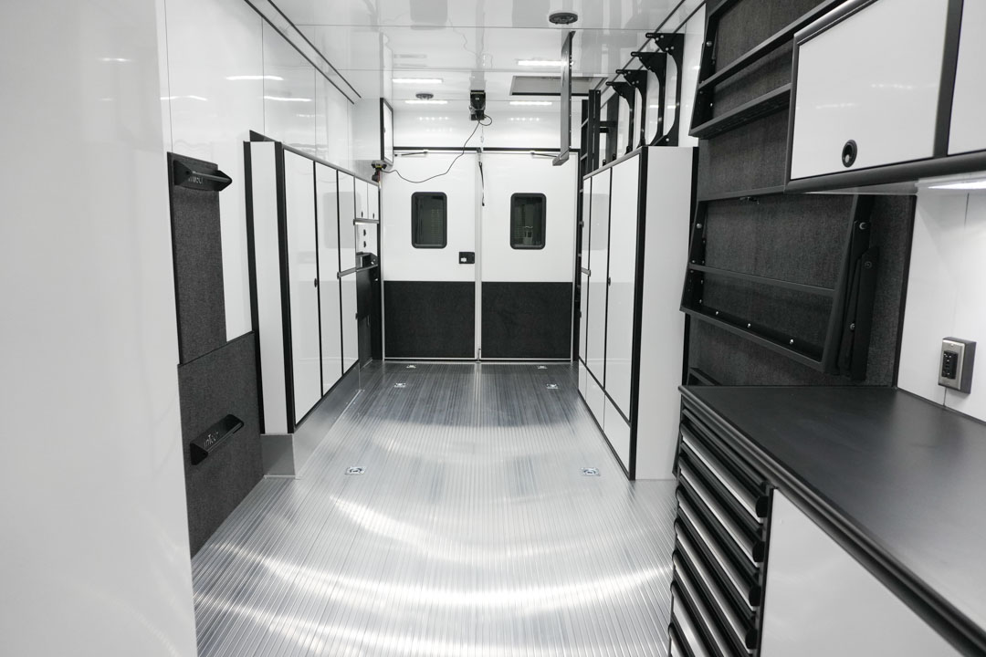 inTech Gooseneck Trailer