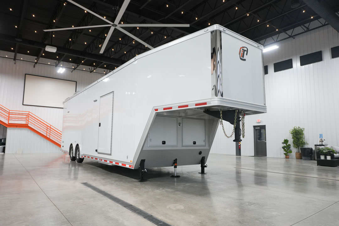 inTech Gooseneck Trailer
