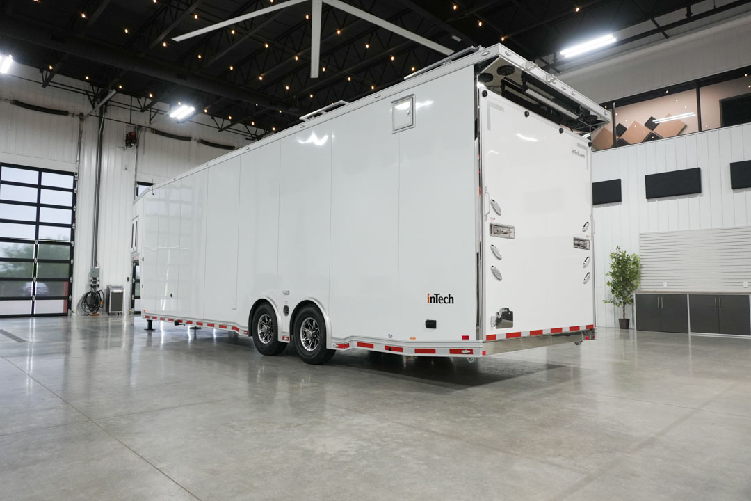 inTech Gooseneck Trailer