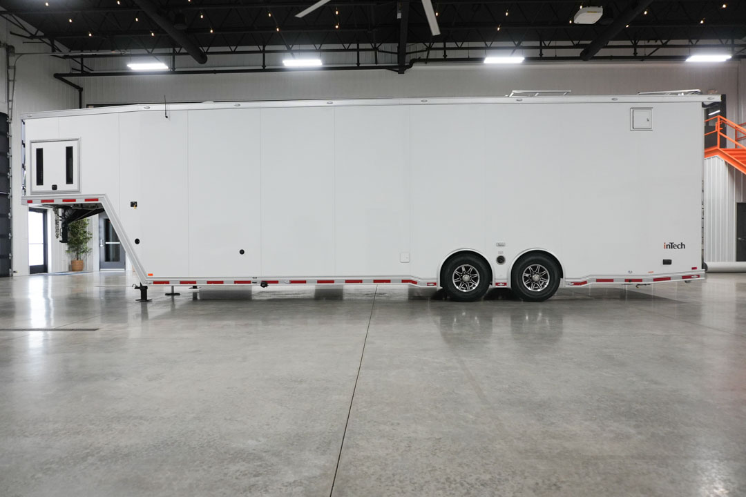 inTech Gooseneck Trailer