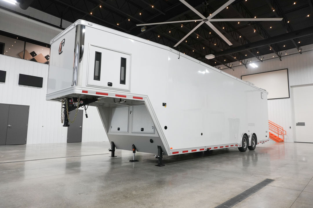 inTech Gooseneck Trailer