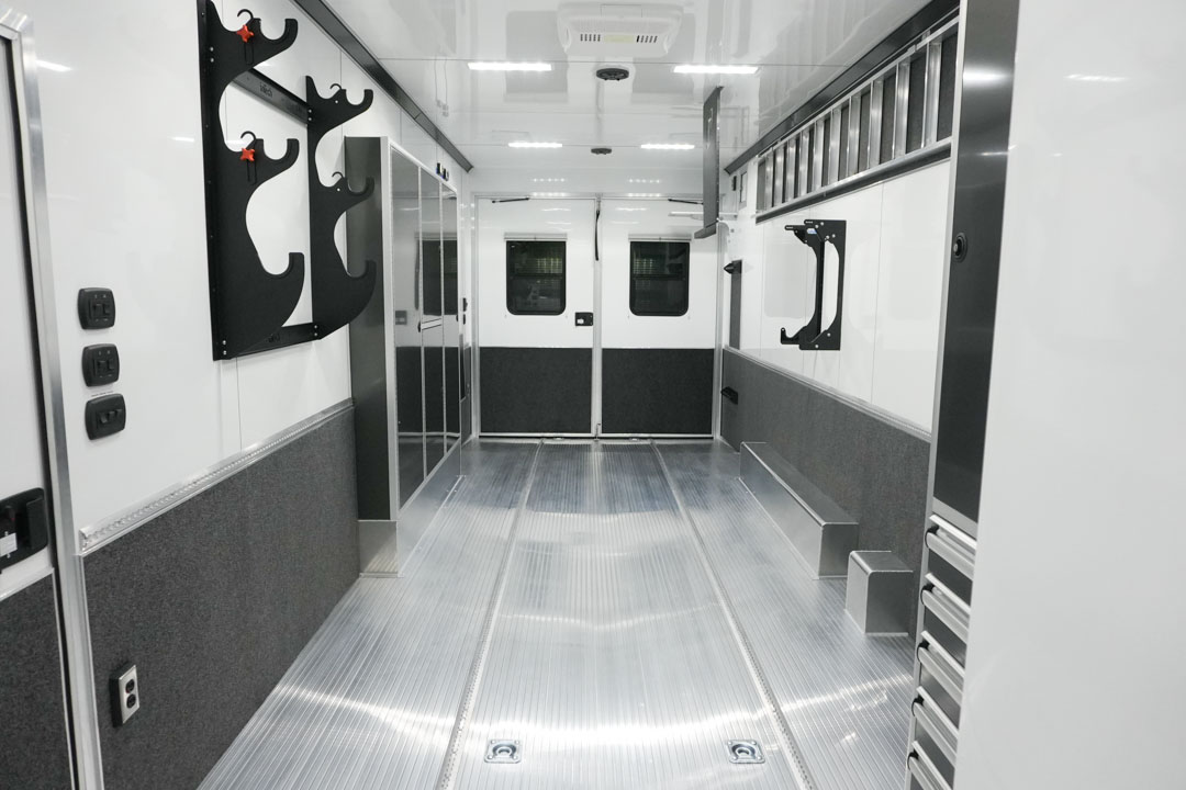inTech Gooseneck Trailer