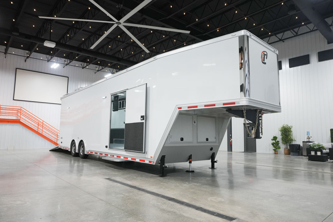 inTech Gooseneck Trailer
