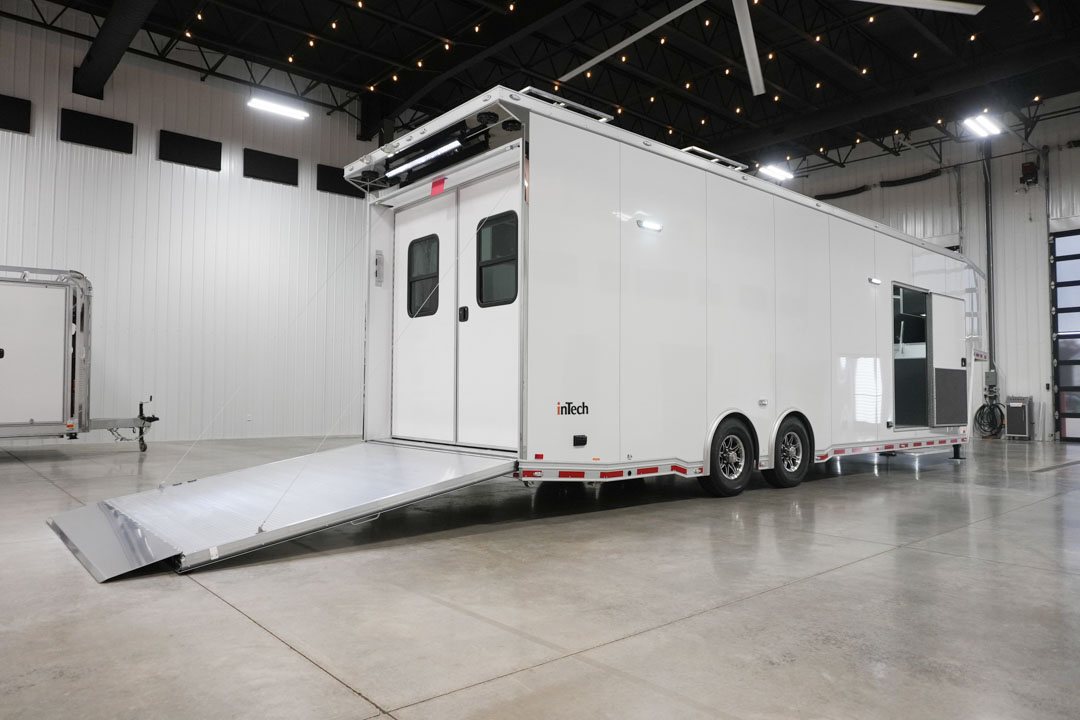 inTech Gooseneck Trailer