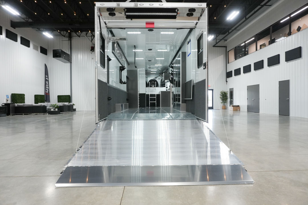 inTech Gooseneck Trailer
