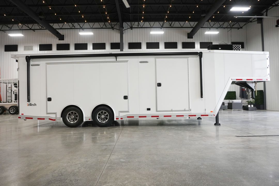 inTech Gooseneck Trailer