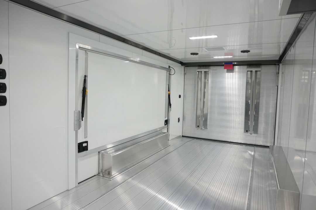 inTech Gooseneck Trailer