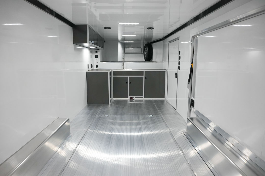 inTech Gooseneck Trailer
