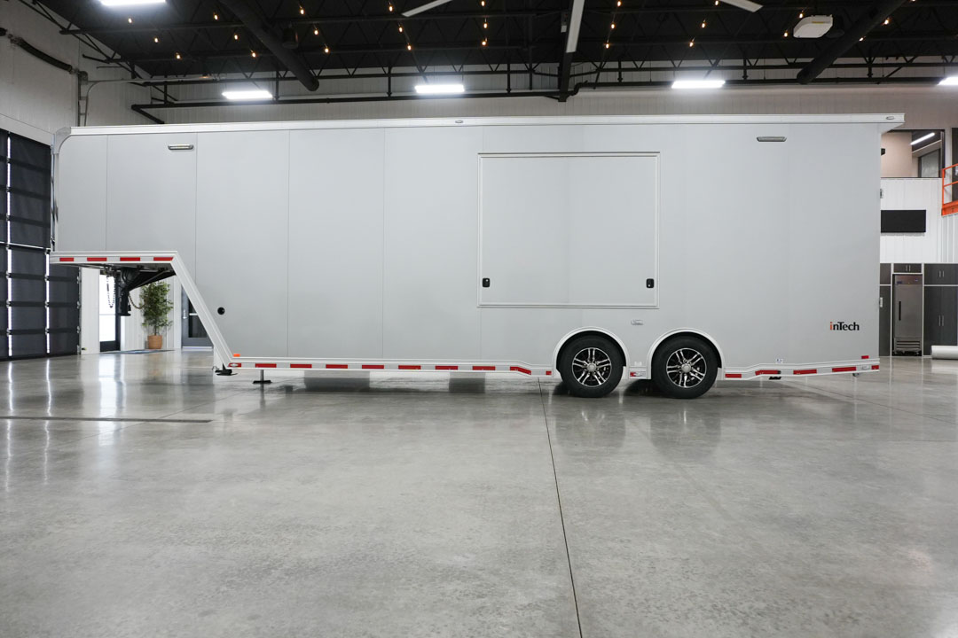 inTech Gooseneck Trailer